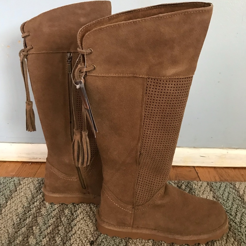 Cute Bearpaw boots